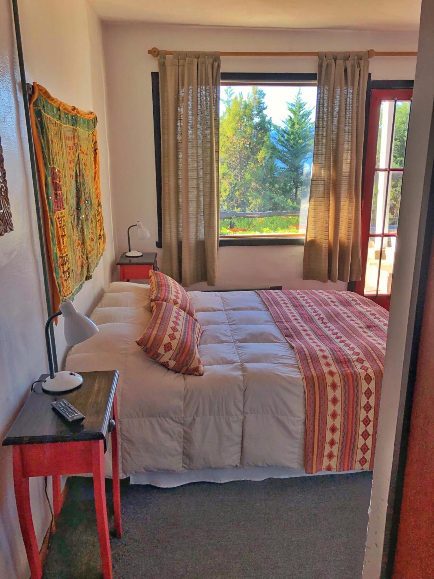 Bed and Breakfast La Miralejos Сан-Карлос-де-Барилоче Номер фото