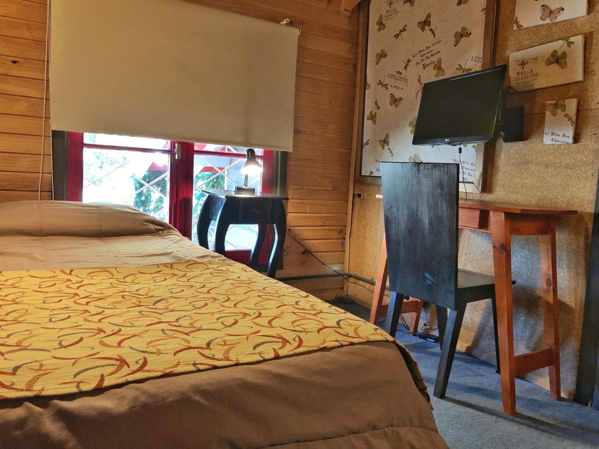 Bed and Breakfast La Miralejos Сан-Карлос-де-Барилоче Номер фото
